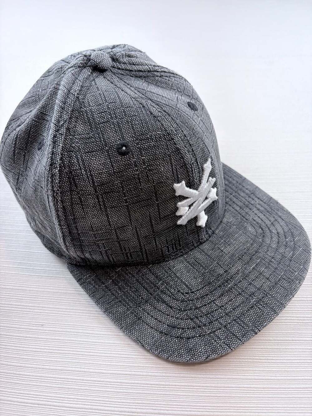 Zoo York Gray Snapback Hat Textured Pattern Embroidered Logo
